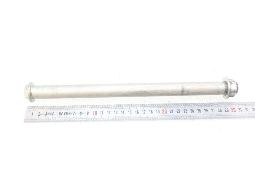 photo de SWINGARM PIVOT BOLT KAWASAKI Z 650 (2016 - 2019)