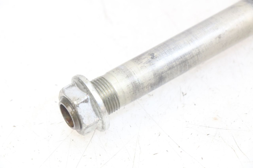 photo de SWINGARM PIVOT BOLT KAWASAKI Z 750 (2007 - 2013)