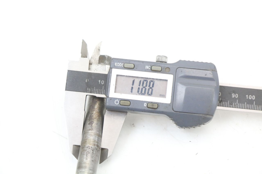 photo de SWINGARM PIVOT AXIS KAWASAKI KX 85 (2014 - 2021)