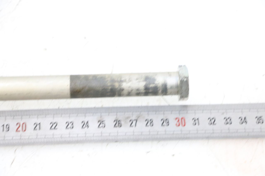 photo de SWING ARM AXLE YAMAHA MT-07 MT07 ABS 700 (2018 - 2020) - Zoom on usage condition