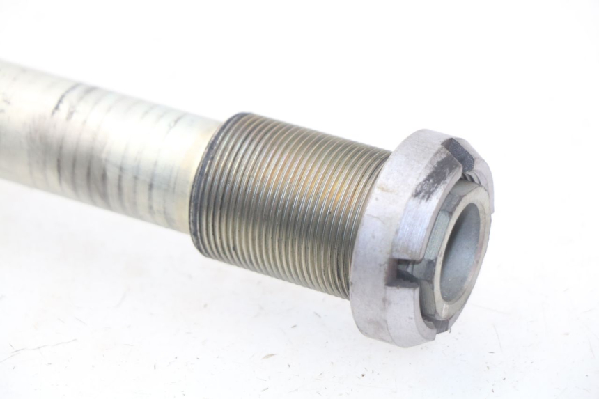photo de SWING ARM AXLE SUZUKI GSX-R GSXR 600 (2001 - 2003)