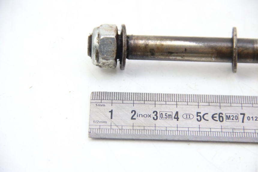 photo de SWINGARM PIVOT BOLT APRILIA SX 50 (2011 - 2017)