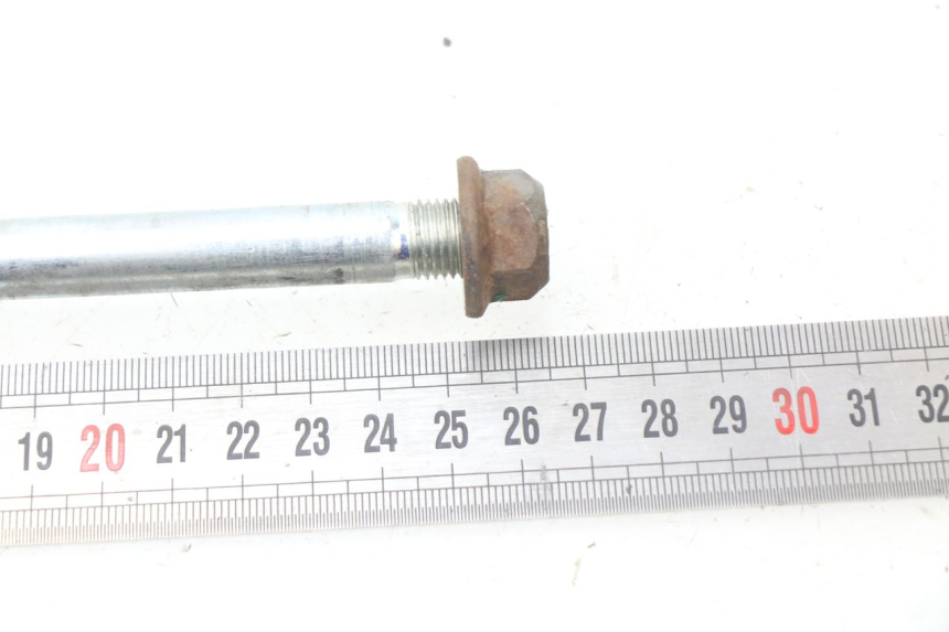 photo de SWINGARM PIVOT BOLT YAMAHA SR 125 (1996 - 2003)