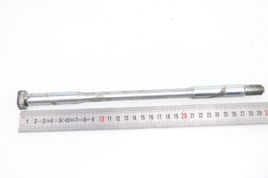 photo de SWING ARM AXLE YAMAHA TDM 3VD 850 (1991 - 1995)