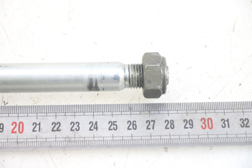 photo de SWING ARM AXLE YAMAHA XJN DIVERSION 600 (2000 - 2003)