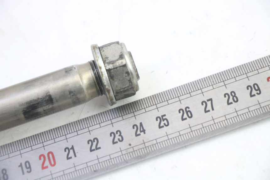 photo de SWING ARM AXLE YAMAHA YZF YZ-F 450 (2014 - 2016)