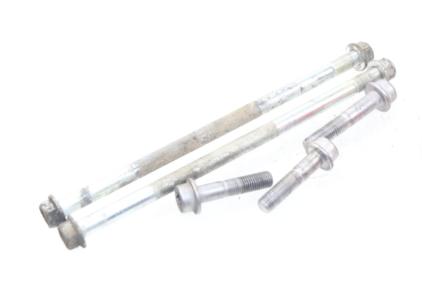 photo de ENGINE AXLE SUZUKI GSX-R GSXR 600 (2001 - 2003)