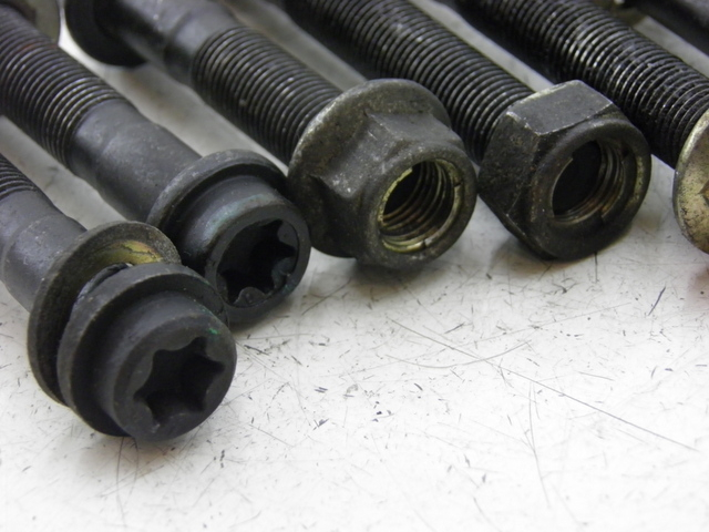 photo de ENGINE AXLE TRIUMPH TROPHY 1200 (1996 - 2003)