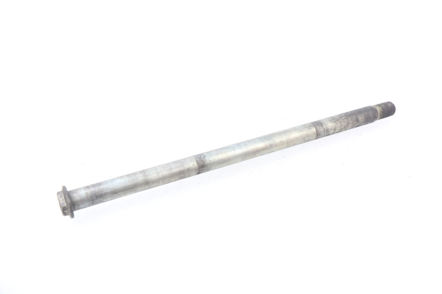 photo de REAR WHEEL AXLE SUZUKI BURGMAN 650 (2002 - 2004)