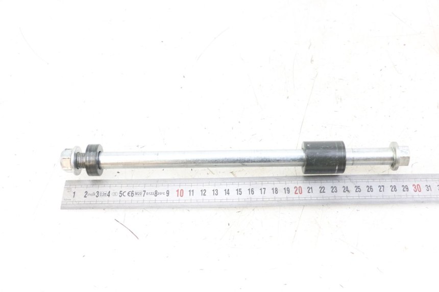 photo de REAR WHEEL AXLE ARCHIVE CAFE RACER 4T 50 (2019 - 2024)