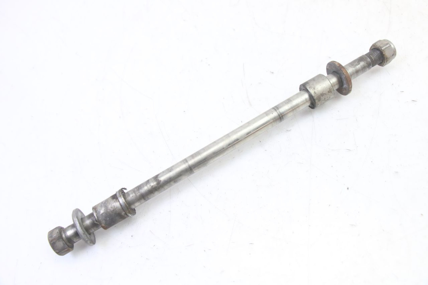 photo de REAR WHEEL AXLE APRILIA CLASSIC 125 (1995 - 2001)