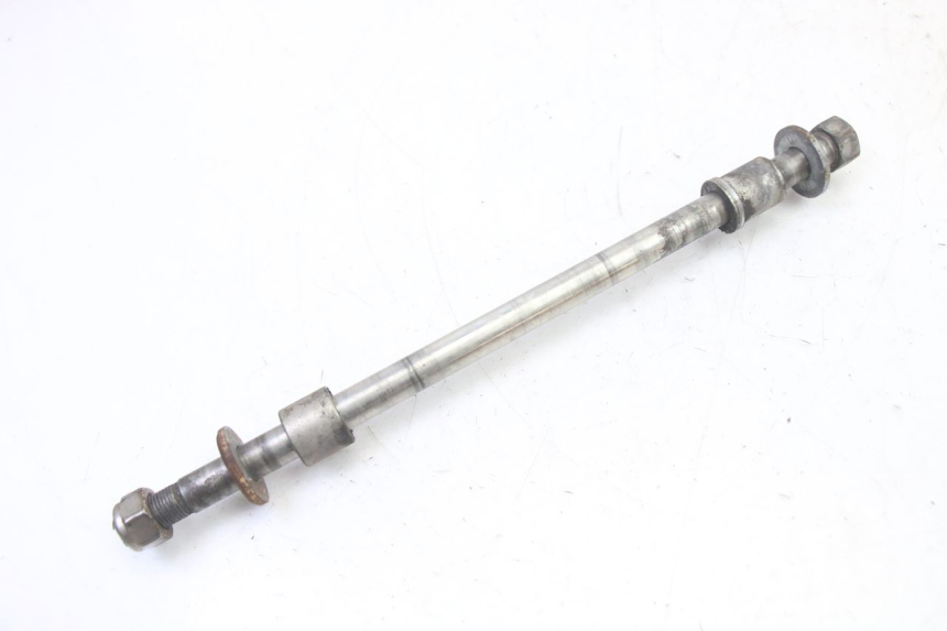 photo de REAR WHEEL AXLE APRILIA CLASSIC 125 (1995 - 2001)
