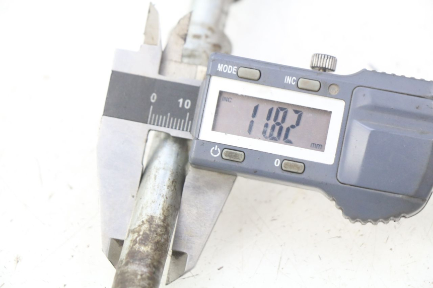 photo de REAR WHEEL AXLE CCR DIRT BIKE 125