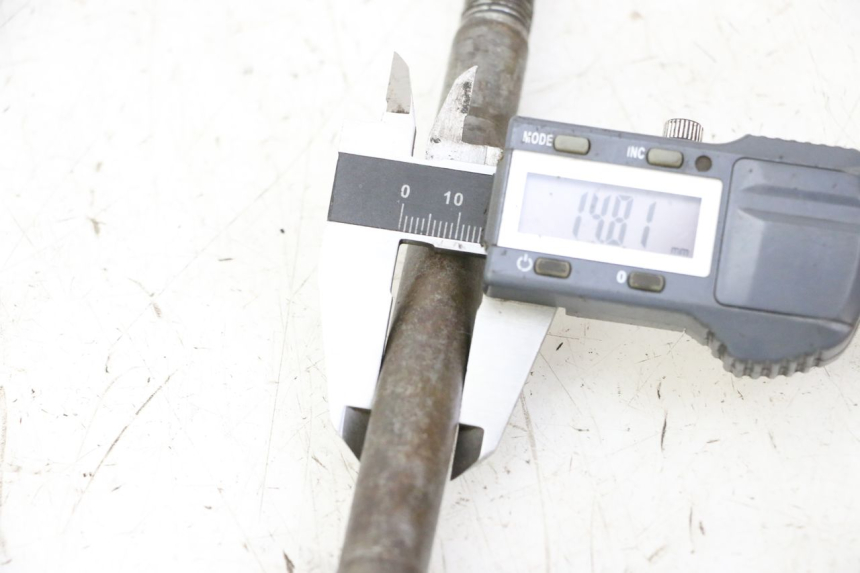 photo de REAR WHEEL AXLE BSE DIRTBIKE PH10L 125
