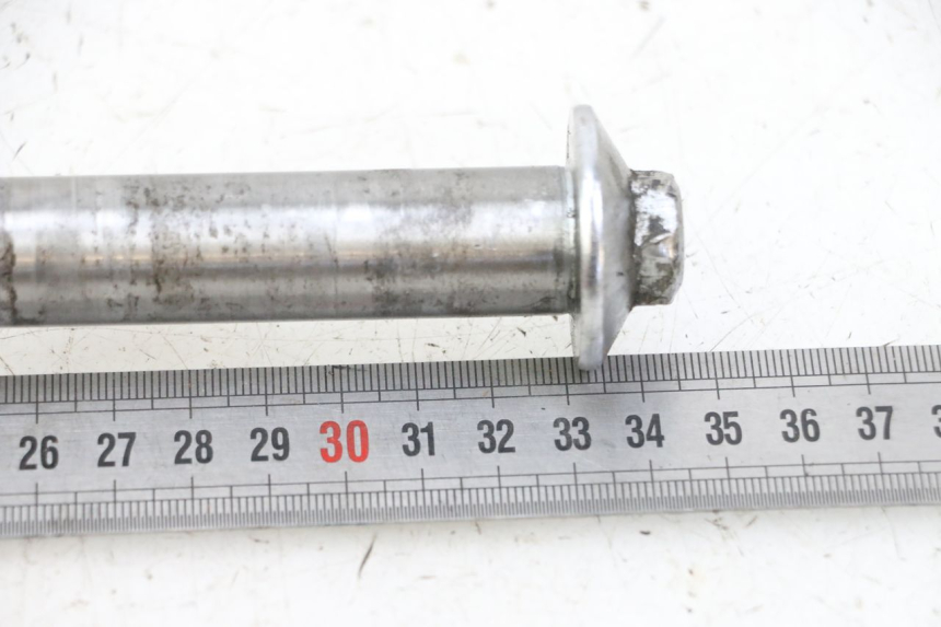photo de REAR WHEEL AXLE YAMAHA FJ 36Y 1100 (1984 - 1985)