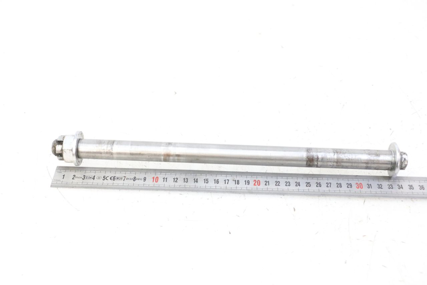 photo de REAR WHEEL AXLE YAMAHA FJ 36Y 1100 (1984 - 1985)