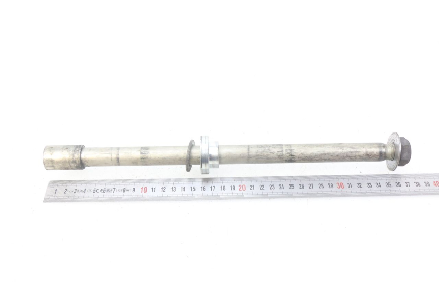 photo de REAR WHEEL AXLE YAMAHA FJR ABS 1300 (2016 - 2020)