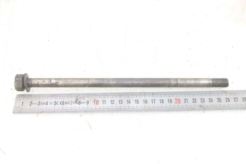 photo de REAR WHEEL AXLE GILERA RK 50 (1996 - 1999)