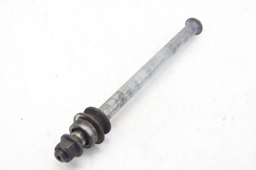 photo de REAR WHEEL AXLE SUZUKI GSX-F GSX  F 1100 (1988 - 1994)