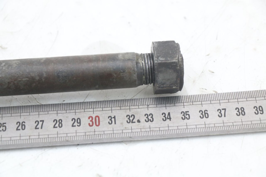 photo de REAR WHEEL AXLE HONDA CBR F 1000 (1993 - 1996)