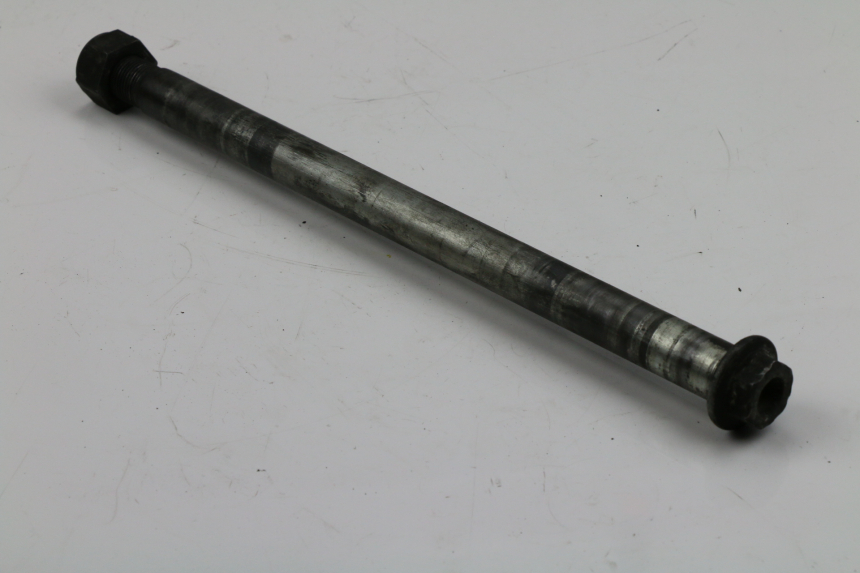 photo de REAR WHEEL AXLE HONDA CBR F 600 (1996 - 1998)