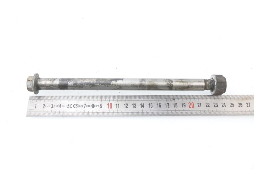 photo de REAR WHEEL AXLE HONDA CG 125 (1996 - 1998)