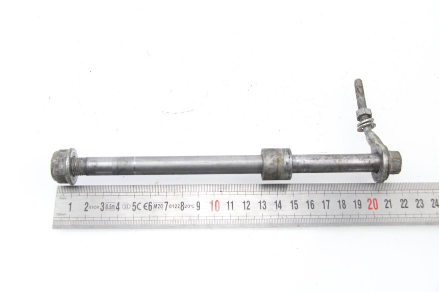 photo de REAR WHEEL AXLE HONDA CRF CR-F 100 (2004 - 2013)