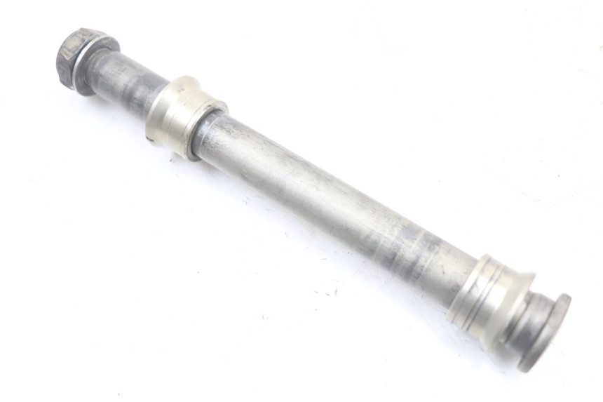 photo de REAR WHEEL AXLE HONDA CRF R 250 (2020 - 2021)