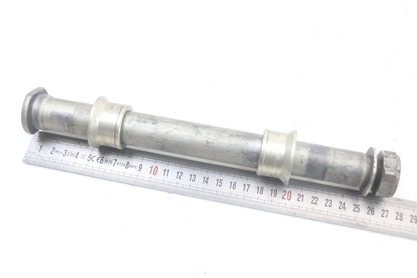 photo de REAR WHEEL AXLE HONDA CRF R 250 (2020 - 2021)