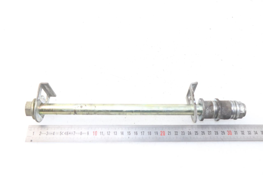 photo de REAR WHEEL AXLE HYOSUNG COMET GTR 125 (2007 - 2014)
