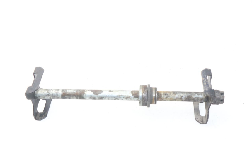 photo de REAR WHEEL AXLE KAWASAKI GPZ S 500 (1994 - 2005)