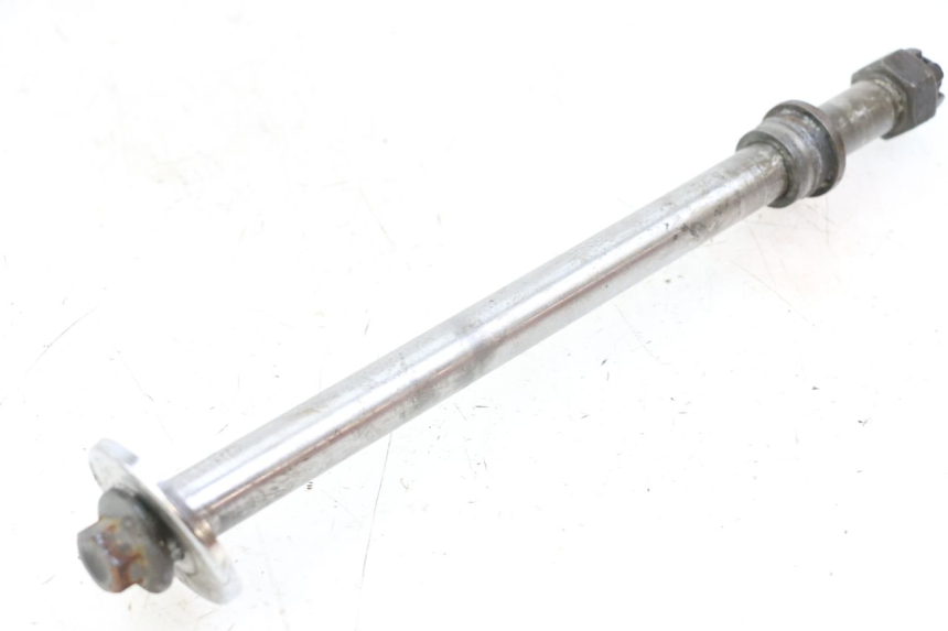 photo de REAR WHEEL AXLE KAWASAKI GTR 1000 (1994 - 2004)