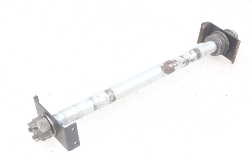 photo de REAR WHEEL AXLE KAWASAKI Z 750 (2007 - 2013)