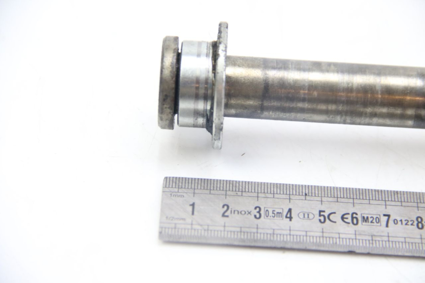 photo de REAR WHEEL AXLE KAWASAKI Z ABS 1000 (2014 - 2020)