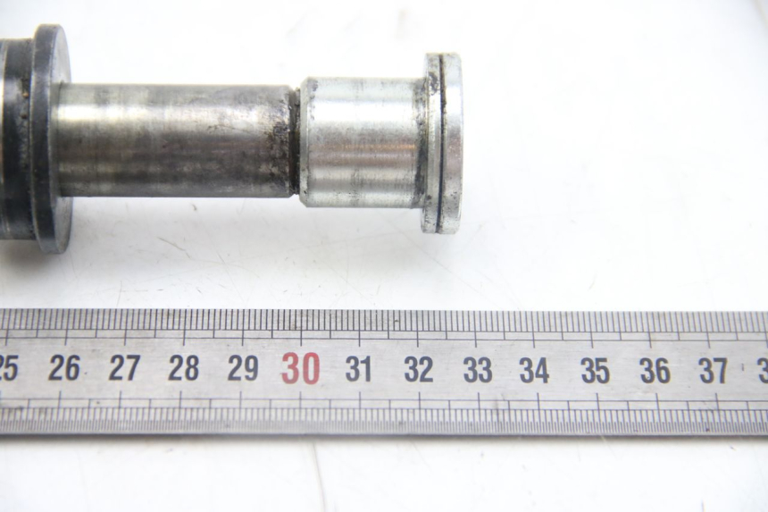photo de REAR WHEEL AXLE KAWASAKI Z ABS 1000 (2014 - 2020)