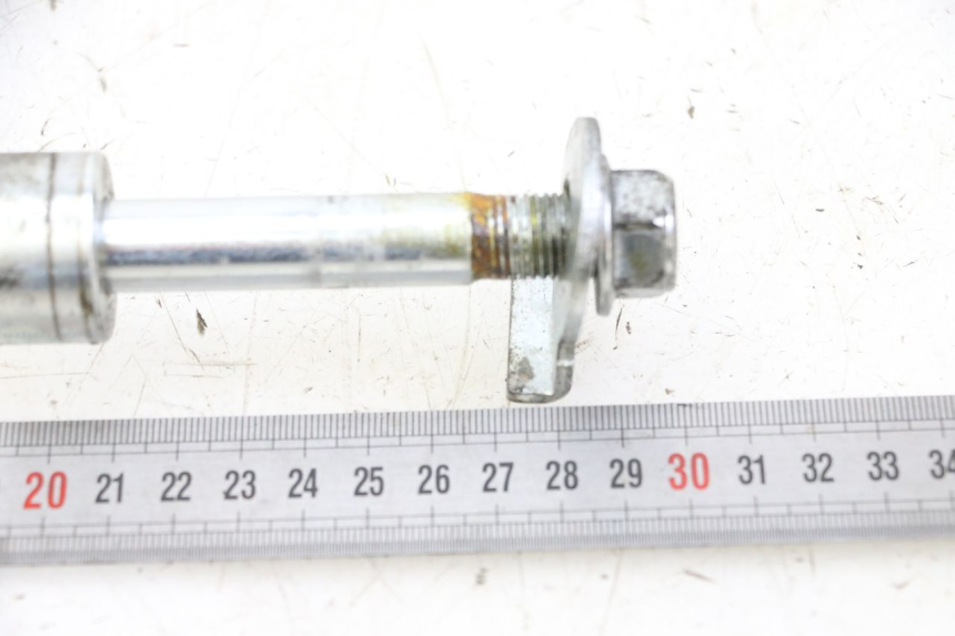 photo de REAR WHEEL AXLE KIDEN KD125-G 125 (2018 - 2022)