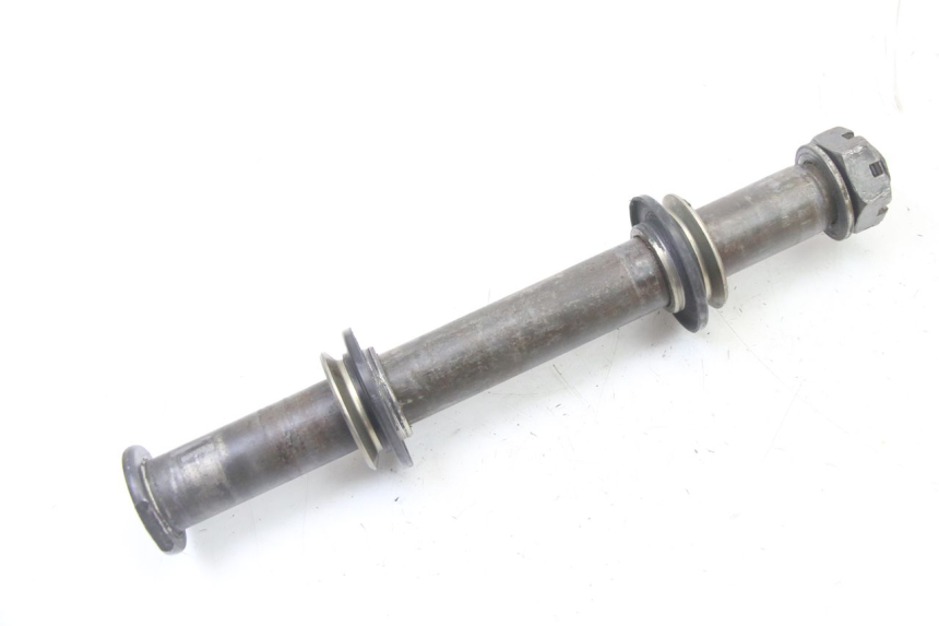 photo de REAR WHEEL AXLE KAWASAKI KX F KXF 450 (2009 - 2011)