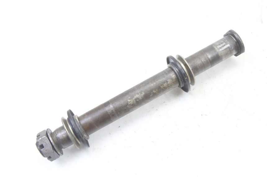 photo de REAR WHEEL AXLE KAWASAKI KX F KXF 450 (2009 - 2011)