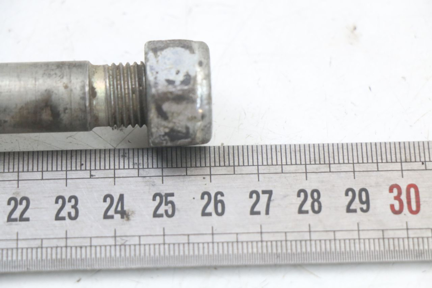 photo de REAR WHEEL AXLE RIEJU MRT 50 (2018 - 2021)