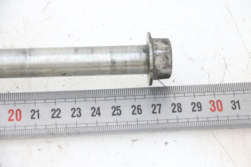 photo de REAR WHEEL AXLE RIEJU MRT 50 (2018 - 2021)