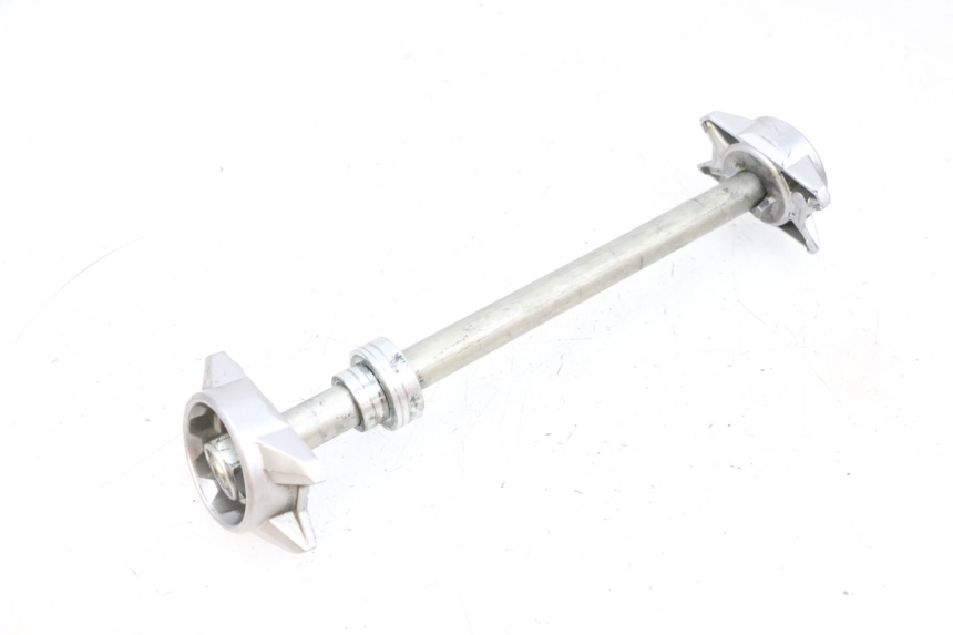 photo de REAR WHEEL AXLE YAMAHA MT-07 MT07 ABS 700 (2018 - 2020) - Main view