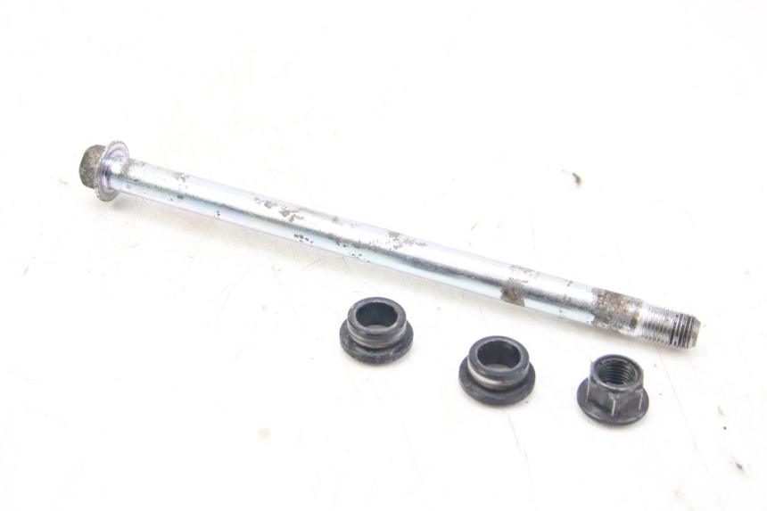 photo de REAR WHEEL AXLE YAMAHA MT ABS 125 (2014 - 2018)