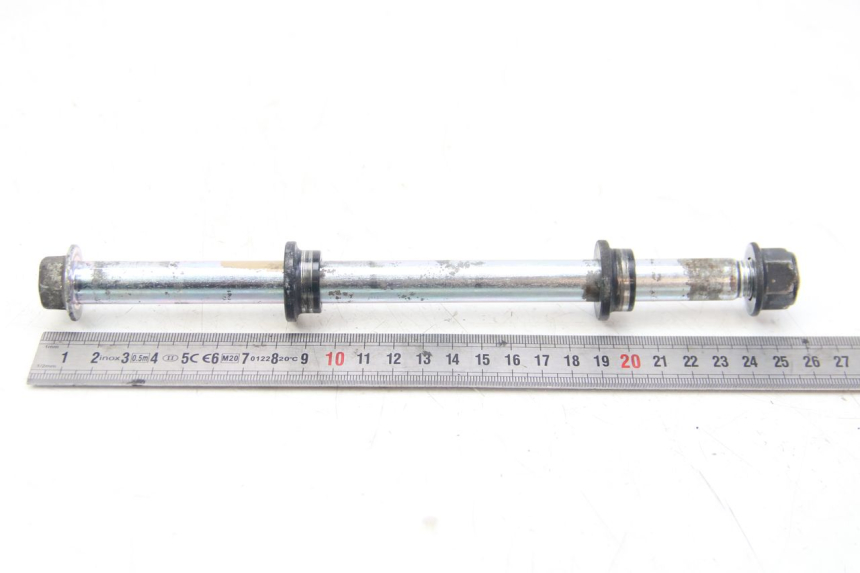 photo de REAR WHEEL AXLE YAMAHA MT ABS 125 (2014 - 2018)