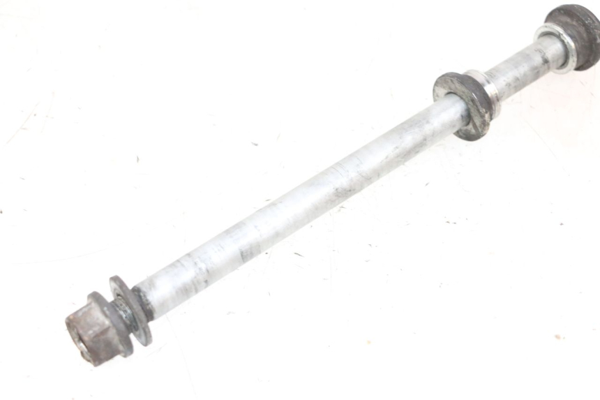 photo de REAR WHEEL AXLE HONDA NSR R 125 (1994 - 2003) - Product overview