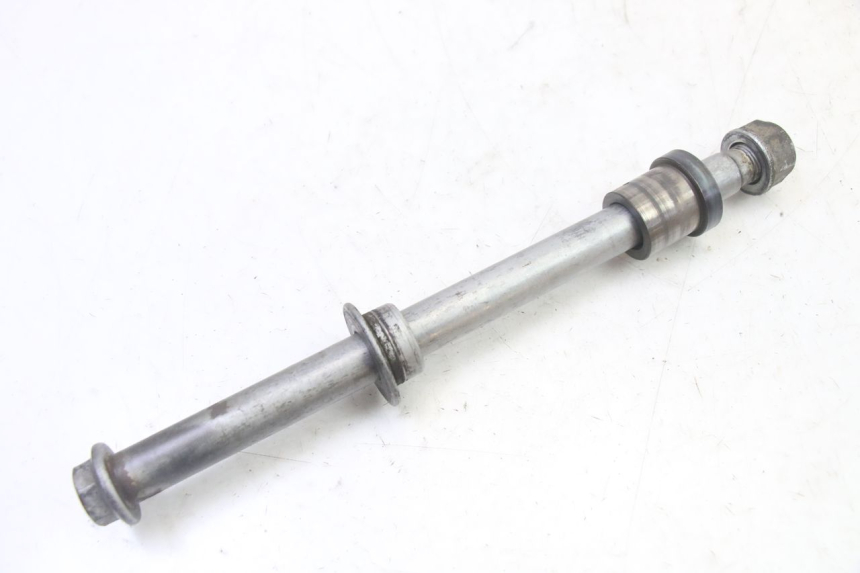 photo de REAR WHEEL AXLE HONDA NTV DEAUVILLE 650 (2001 - 2006)