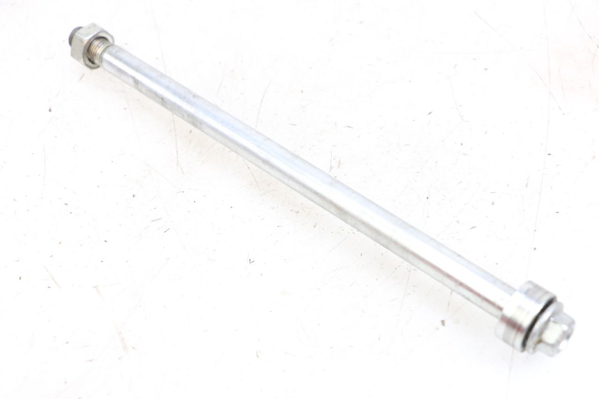 photo de REAR WHEEL AXLE ASTOR ORCAL 125 (2015 - 2017)