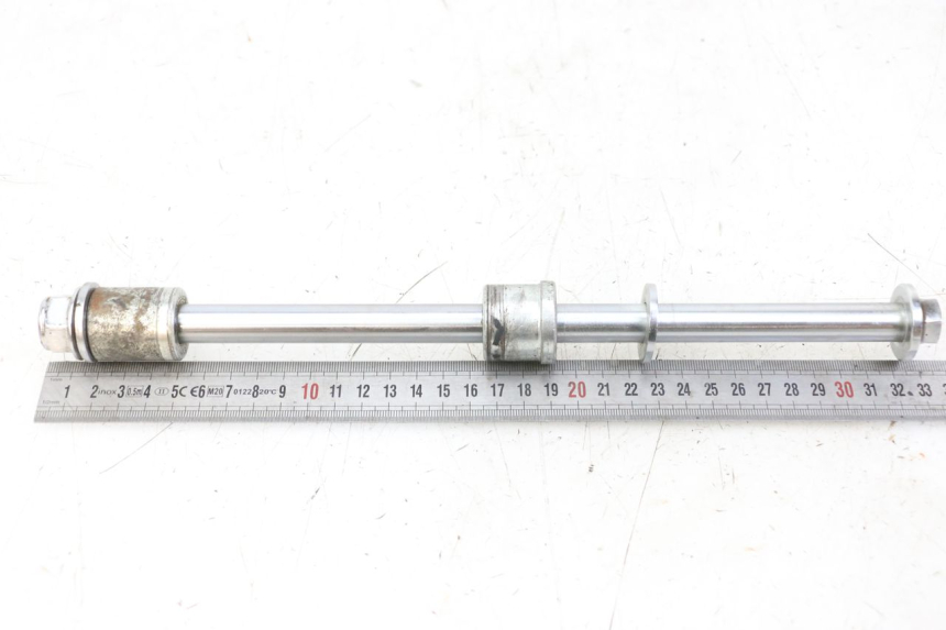 photo de REAR WHEEL AXLE REGAL RAPTOR RAXTER 2 125 (2007 - 2015) - Zoom on usage condition