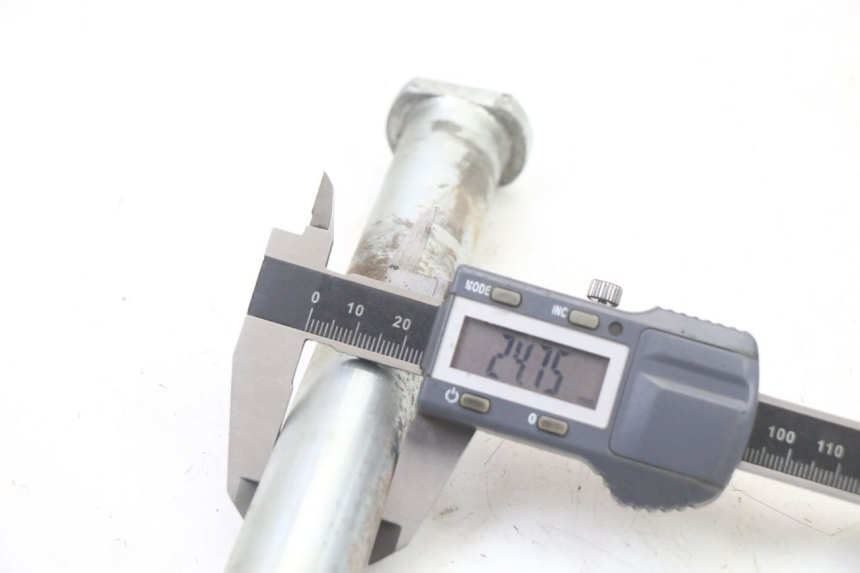 photo de REAR WHEEL AXLE SMALL MX THUNDER 250