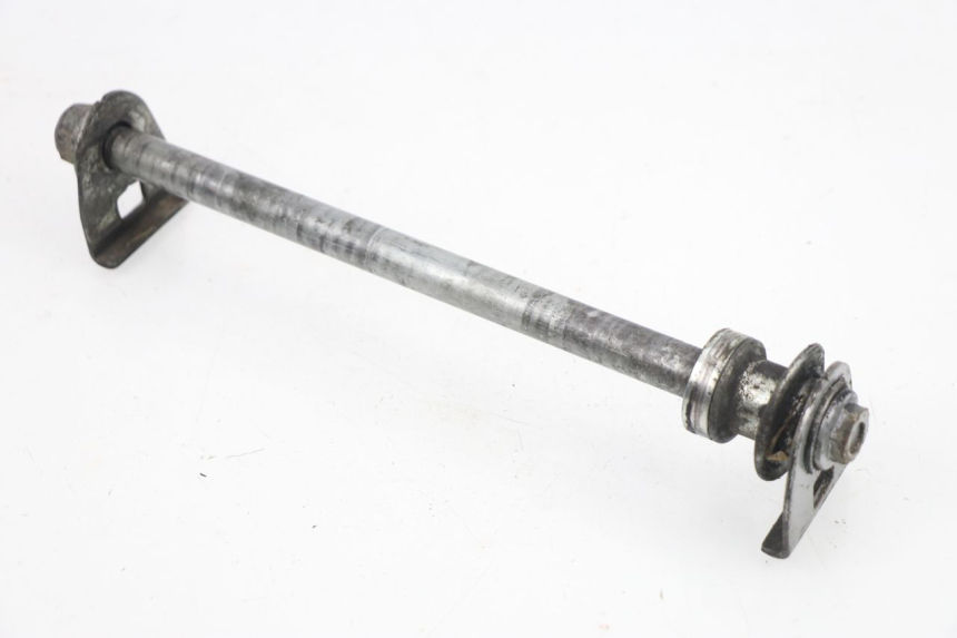 photo de REAR WHEEL AXLE SUZUKI GSXF GSX F 600 (1988 - 1997)