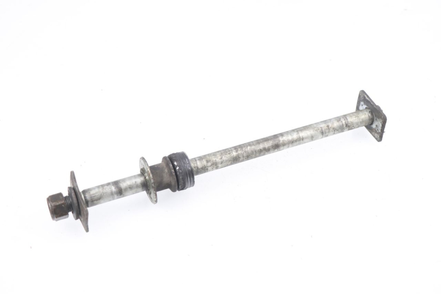 photo de REAR WHEEL AXLE SUZUKI SV S 650 (1999 - 2002)